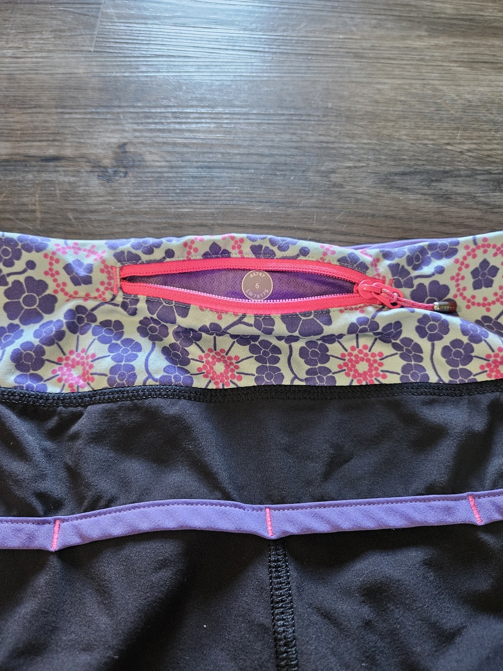 Lululemon Run Speed Black / Power Purple / Quilt Summer Shorts - Picture 8 of 9